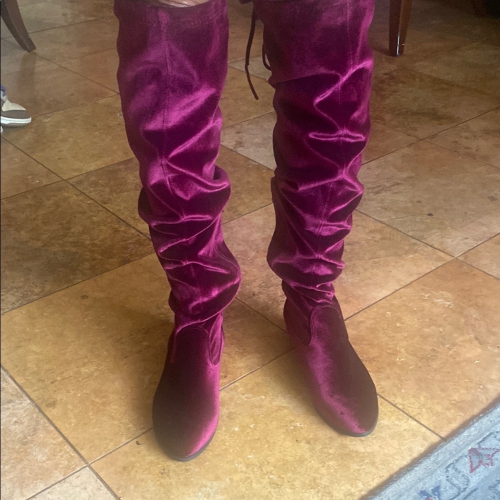 JUSTFABULOUS- Velvet Knee-High Boots